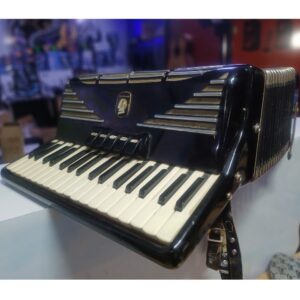 آکاردئون 80 باس ولتمستر آلمانی (استوک) Weltmeister Seperato STANDARD 80 Basses Accordion